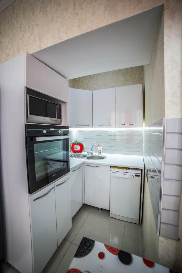 Guest House Theodora คูทายสิ ภายนอก รูปภาพ