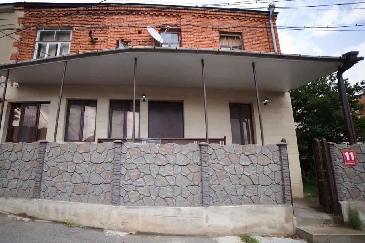 Guest House Theodora คูทายสิ ภายนอก รูปภาพ